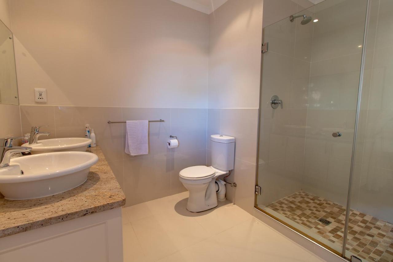 Penguino Guesthouse 허머너스 외부 사진